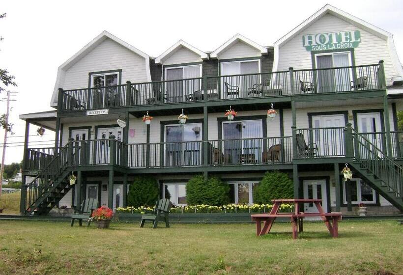 בית מלון כפרי Hôtel Sous La Croix 152725