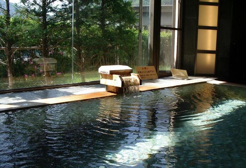 בית מלון כפרי Miki