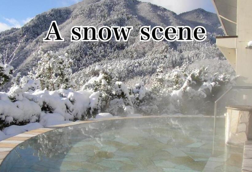 בית מלון כפרי Miki