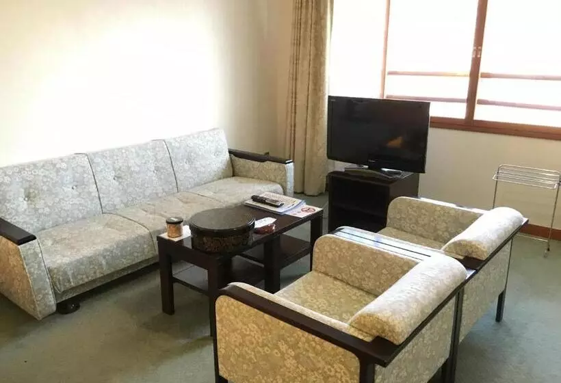 Hotel Nikko Astraea