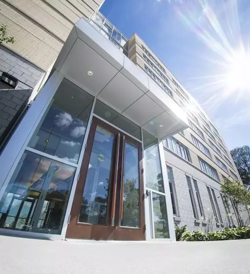 Lakehead University Residence And Conference Centre