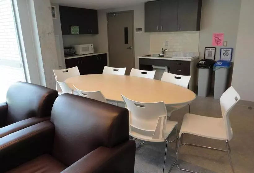 Lakehead University Residence And Conference Centre