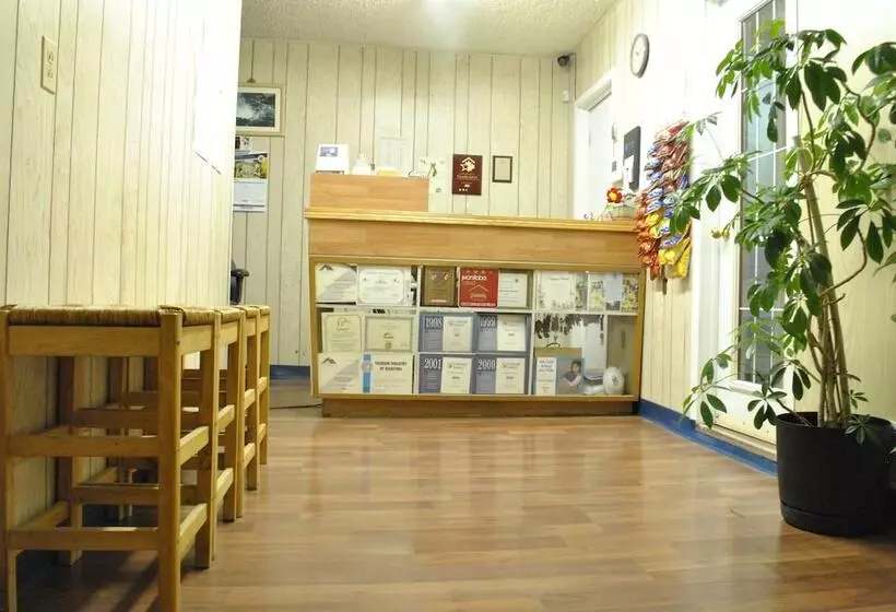 Neepawa Motel