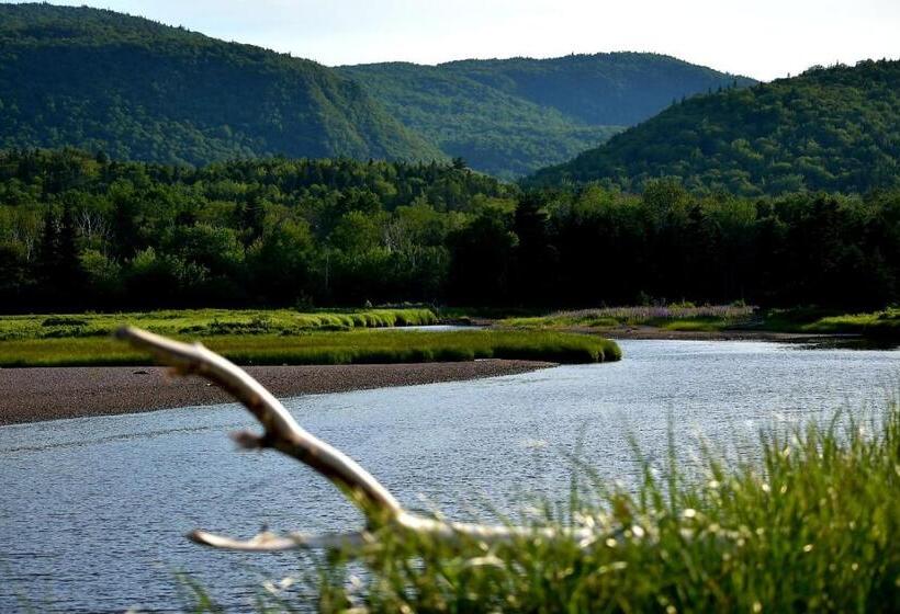 リゾートホテル Seascape Coastal Retreat   Adults Only   Hot Tubs