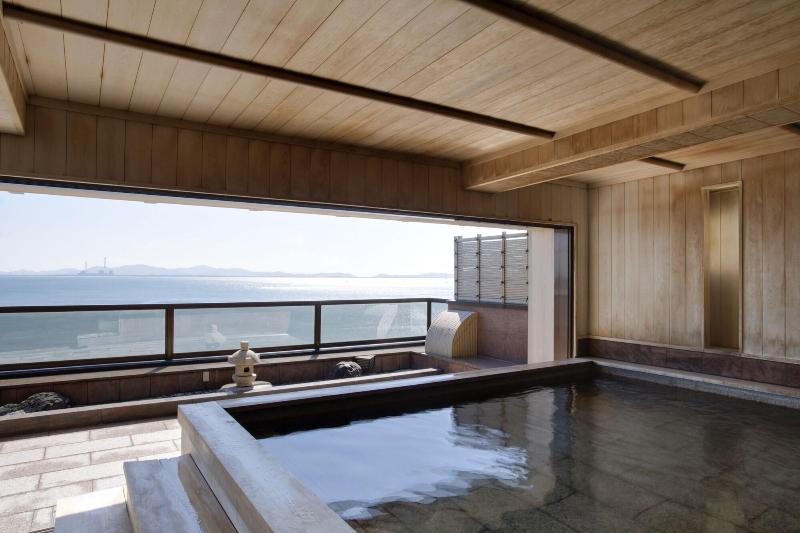 ריוקאן Shinojima Royal Hotel Kasuiso