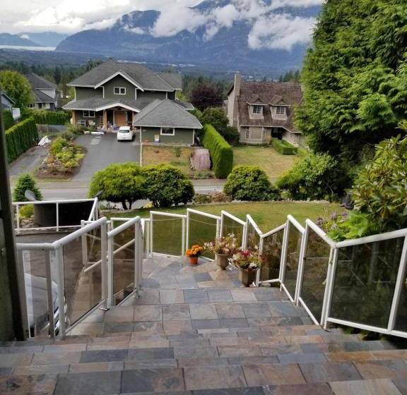 Squamish Highlands B&b