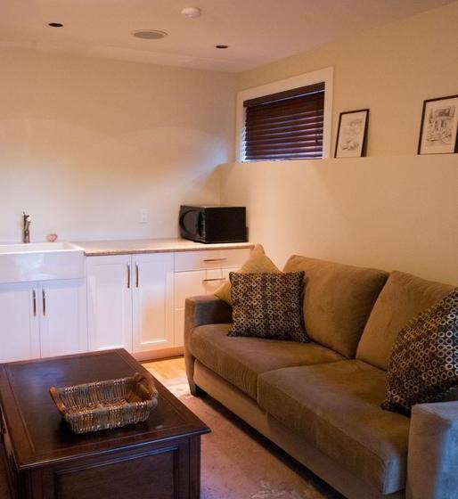 Suite Dreams Vancouver Bed And Breakfast