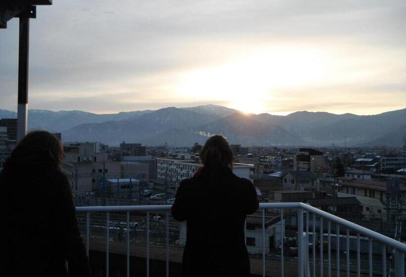 فندق صغير Local Knot Backpackers  Moritomizu