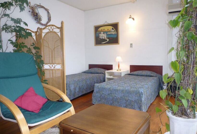 تختخواب و صبحانه St Village