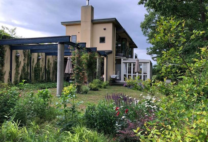 Cafe Restaurant B&b Burari