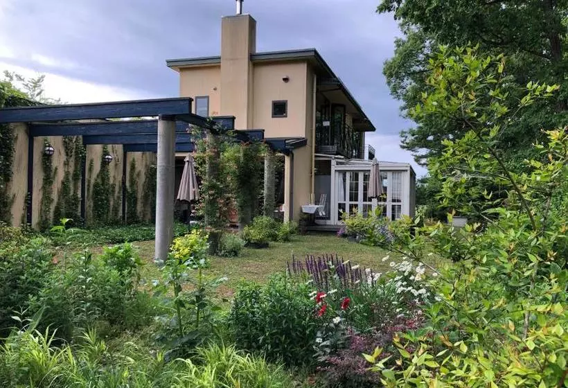 Cafe Restaurant B&b Burari