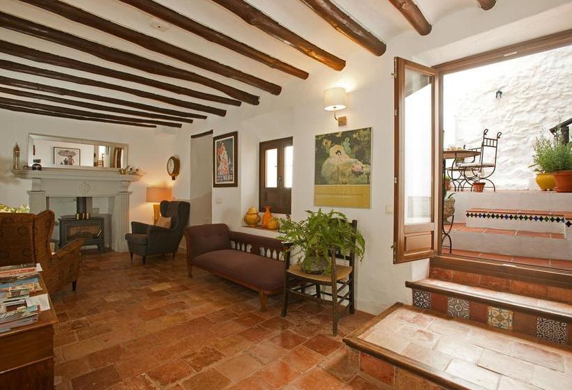 Отель Almohalla 51