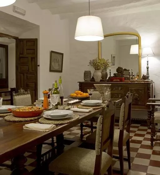 Hotelli Almohalla 51