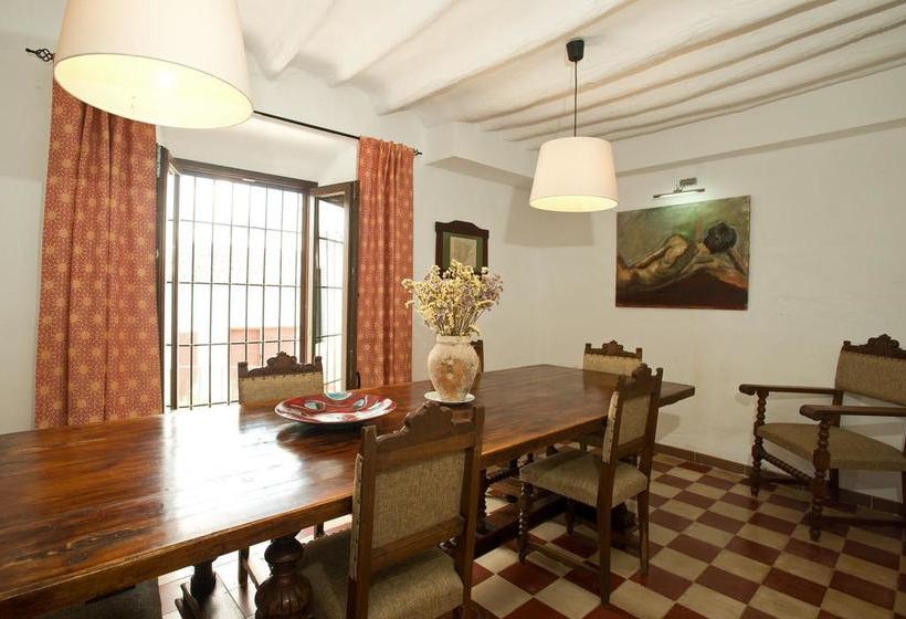 Отель Almohalla 51