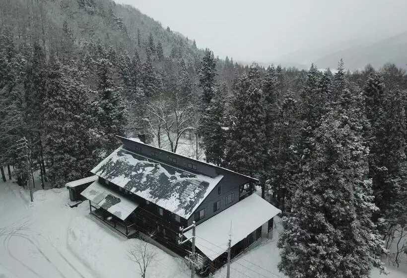 هتل Bears Den Mountain Lodge