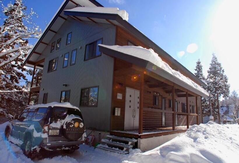 Hotelli Bears Den Mountain Lodge