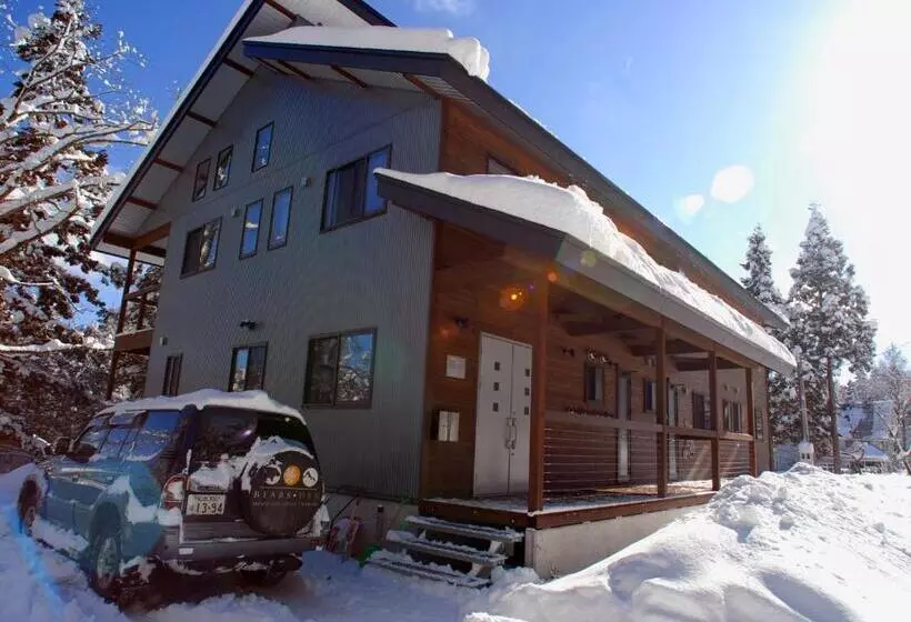 هتل Bears Den Mountain Lodge