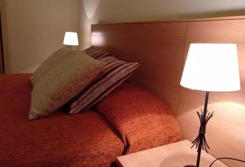 Hotel Hostal Sant Roc