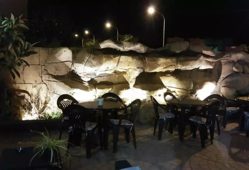 Hotel Hostal Sant Roc
