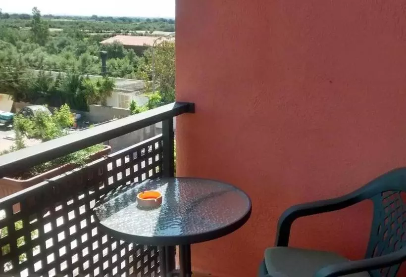 Hotel Hostal Sant Roc