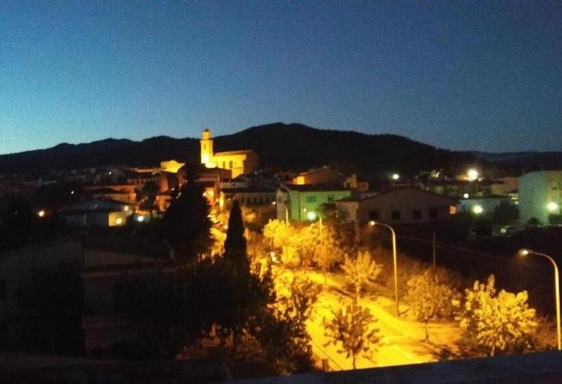 هتل Hostal Sant Roc