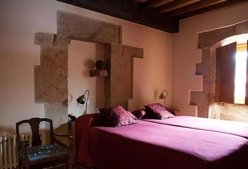 هتل La Casona De Somahoz