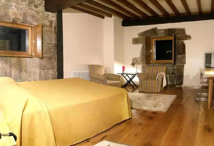 هتل La Casona De Somahoz