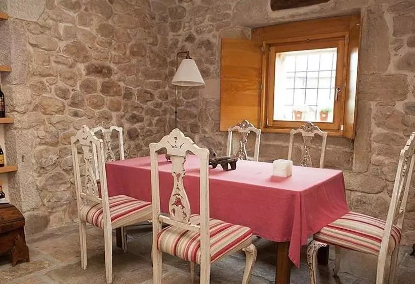 هتل La Casona De Somahoz