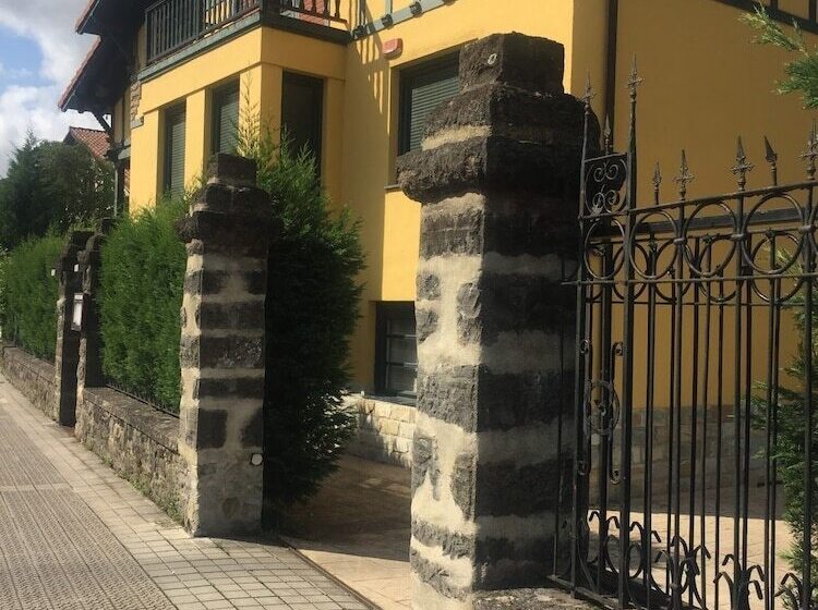 هتل Restaurante Aldama