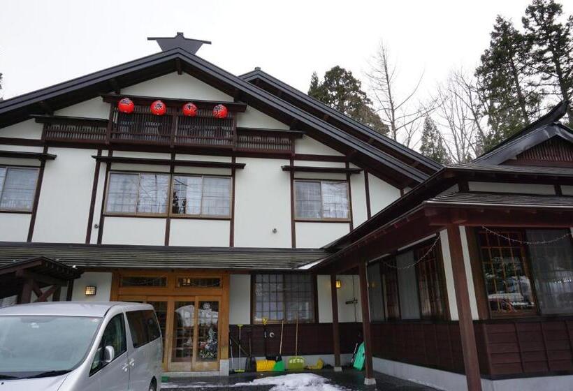 בית מלון כפרי Tokiwatei