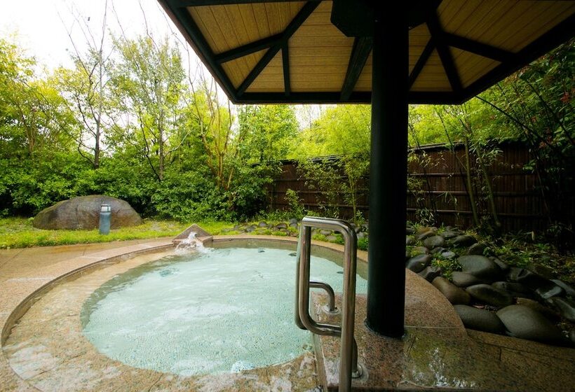 בית מלון כפרי Tresta Shirayama