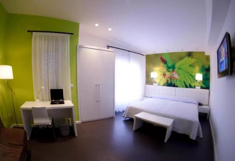 هتل Villa Sonsierra