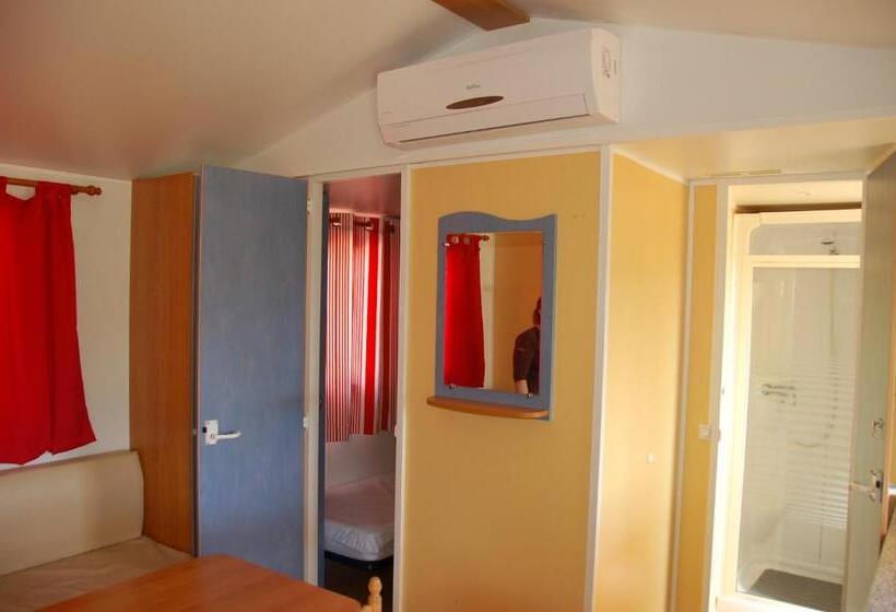 住所  Camping Terra Alta