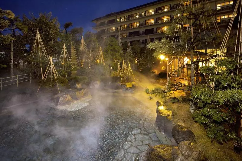 旅館 Awara Onsen Seifuso
