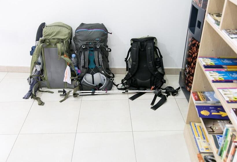 Albergue Albas Hostel