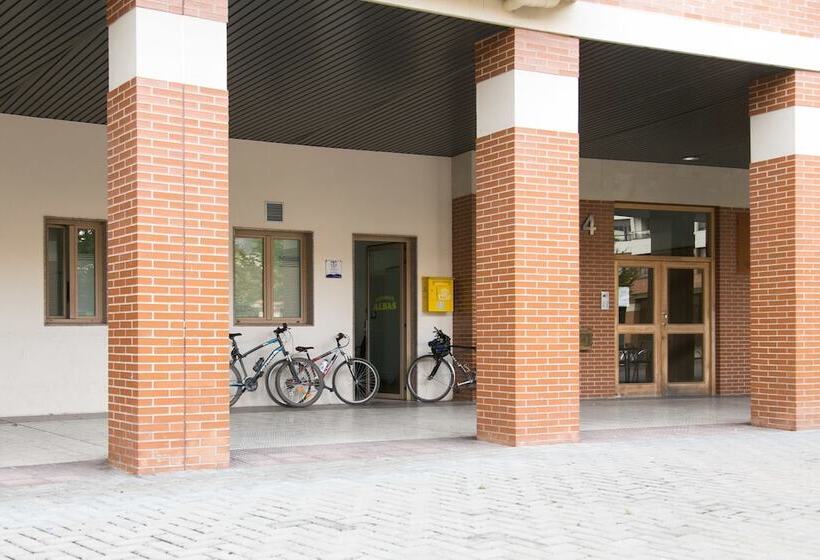 Albergue Albas Hostel
