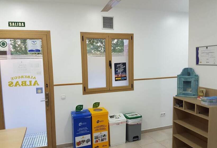 Albergue Albas Hostel