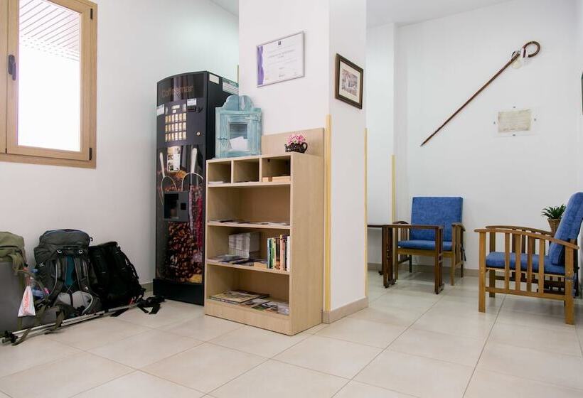 Albergue Albas Hostel