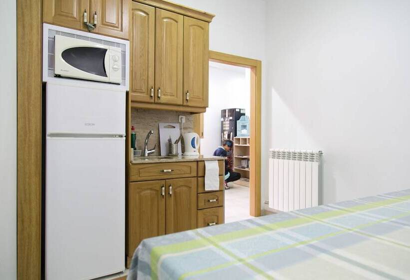 Albergue Albas Hostel