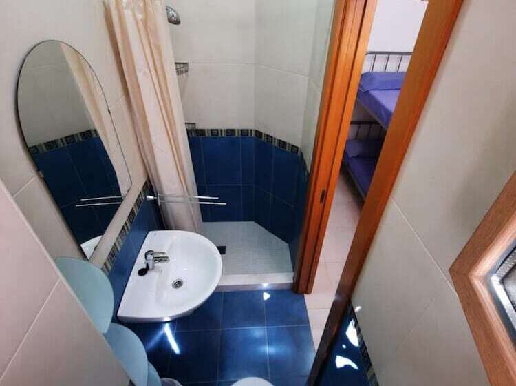 Albergue Albas Hostel