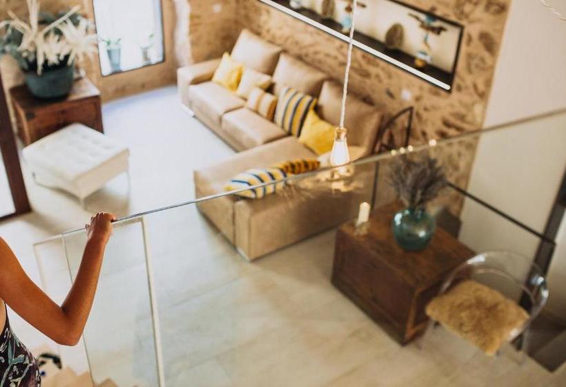 تختخواب و صبحانه Can Solaies