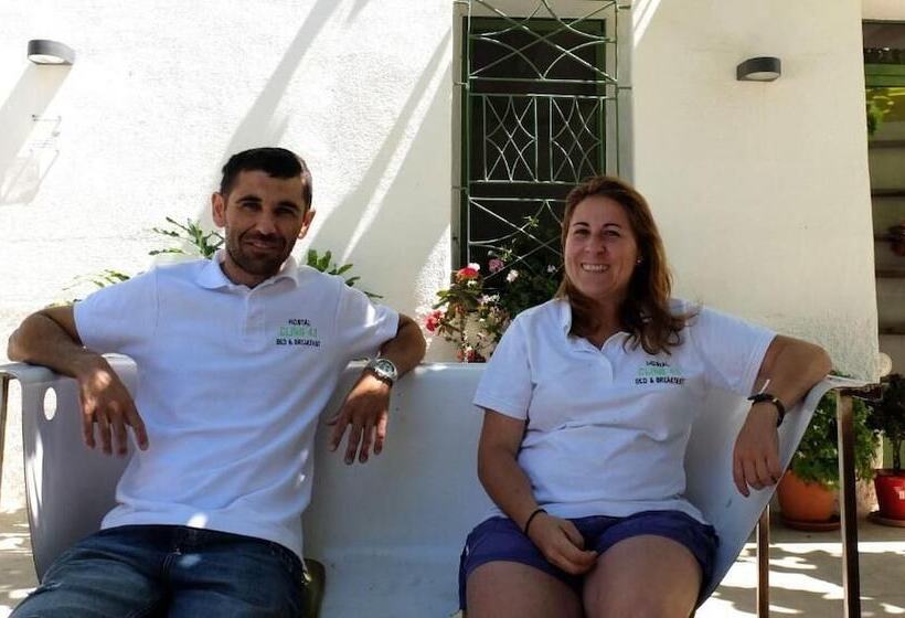 Bed and Breakfast Hostal Cling 43