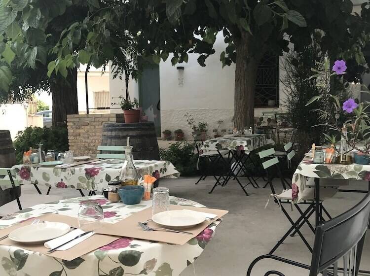 Bed and Breakfast Hostal Cling 43