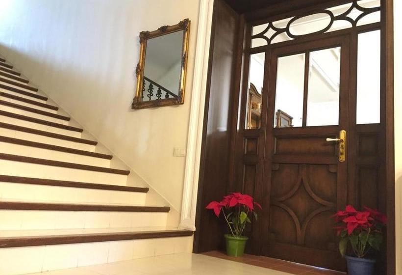 مبيت وإفطار Valencia Country House