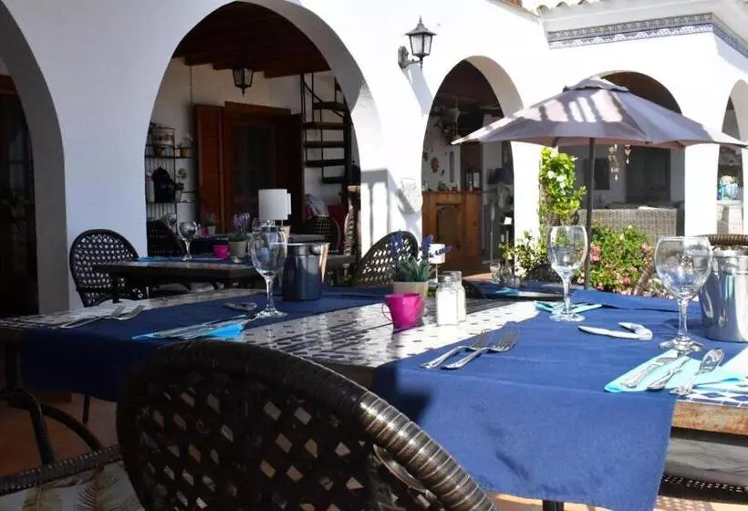 Casa Roble B&b
