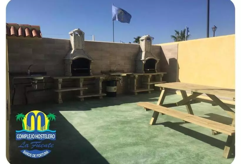 هتل Complejo Hostelero La Fuente
