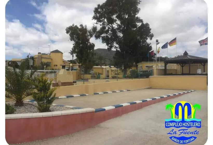 هتل Complejo Hostelero La Fuente