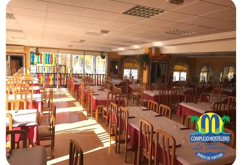 هتل Complejo Hostelero La Fuente