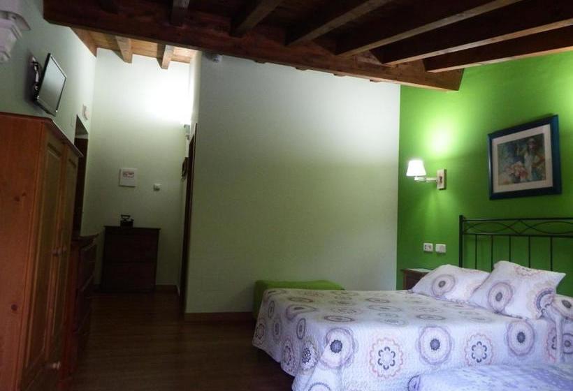 בית מלון כפרי La Casuca Del Esbardu