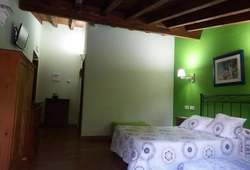 هتل La Casuca Del Esbardu